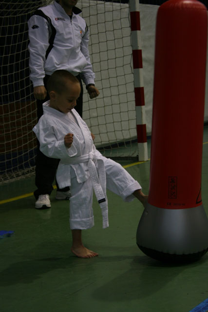 Deporte Infantil Kata Baggu